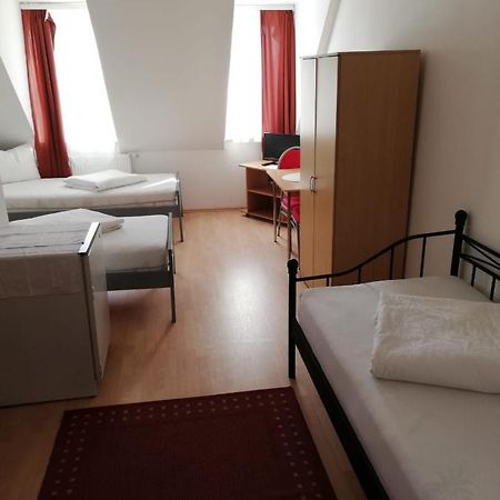 Pension Feldschloessl Ингольштадт Экстерьер фото